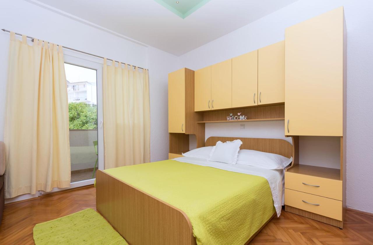 Apartments Villa Vujcic มาคาร์สกา ภายนอก รูปภาพ