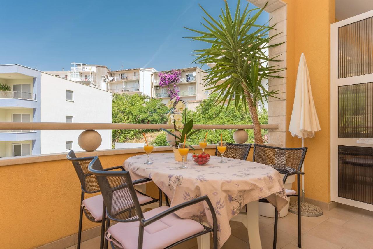 Apartments Villa Vujcic มาคาร์สกา ภายนอก รูปภาพ