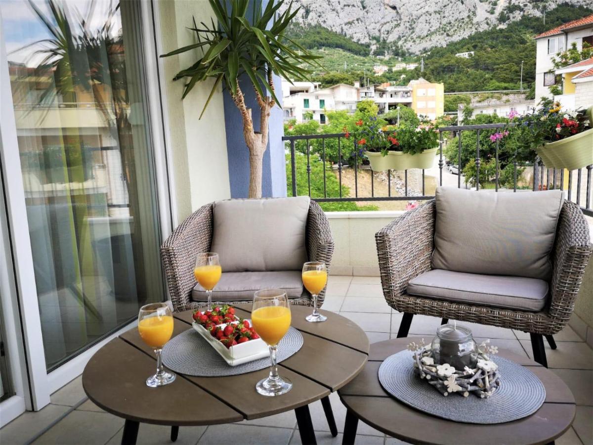 Apartments Villa Vujcic มาคาร์สกา ภายนอก รูปภาพ